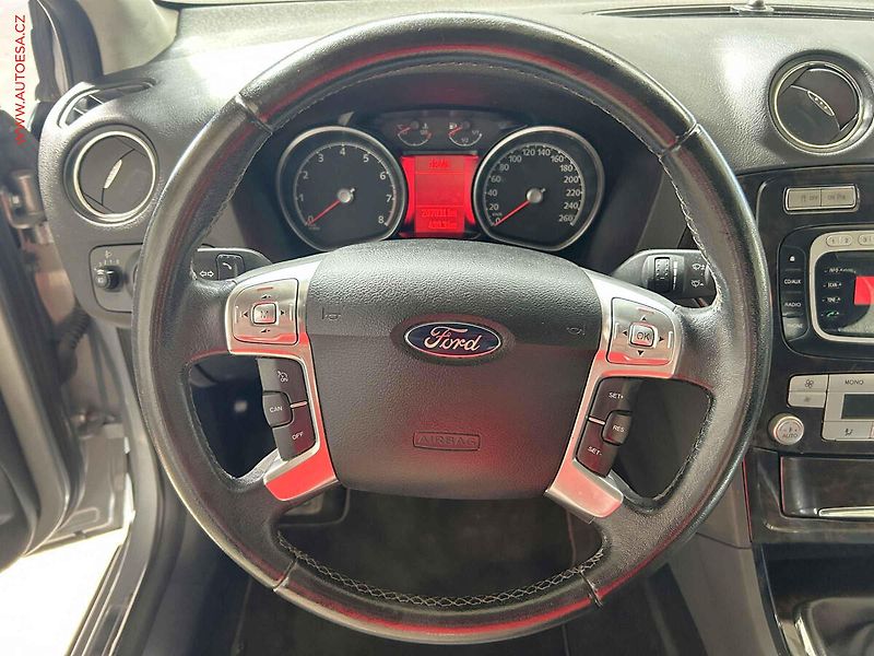 Ford Mondeo (2008) 2.0 16V - fotka 14 z 15