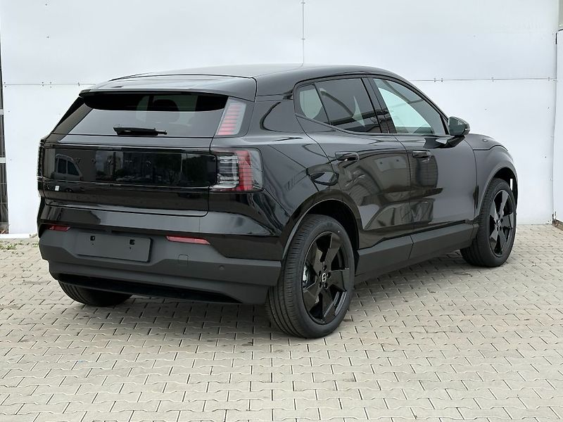 Volvo EX30 PLUS BLACK EDITION P5 LONG RAN - fotka 6 z 18