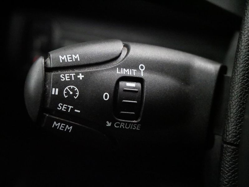 Peugeot 308 - fotka 15 z 30