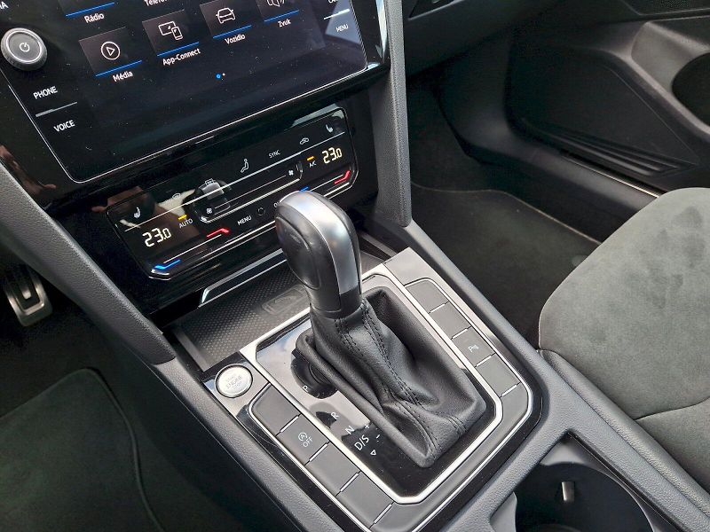 Volkswagen Arteon (2022) Elegance DSG 2,0TSi 140kW - fotka 26 z 35