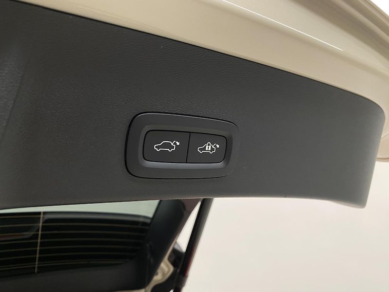Volvo EX40 (2026) TWIN MOTOR AWD ULTRA - fotka 20 z 66