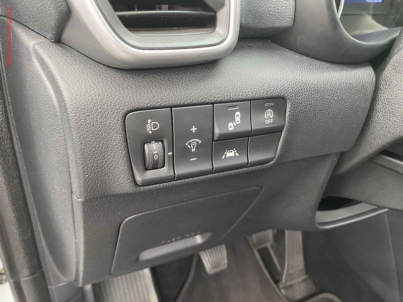 Kia Sportage (2018) 1.6 GDi, Vision, navi, kamera - fotka 15 z 18