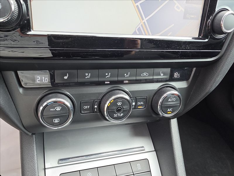 Škoda Octavia III 2,0TDi 110KW 4X4 Elegance - fotka 21 z 50