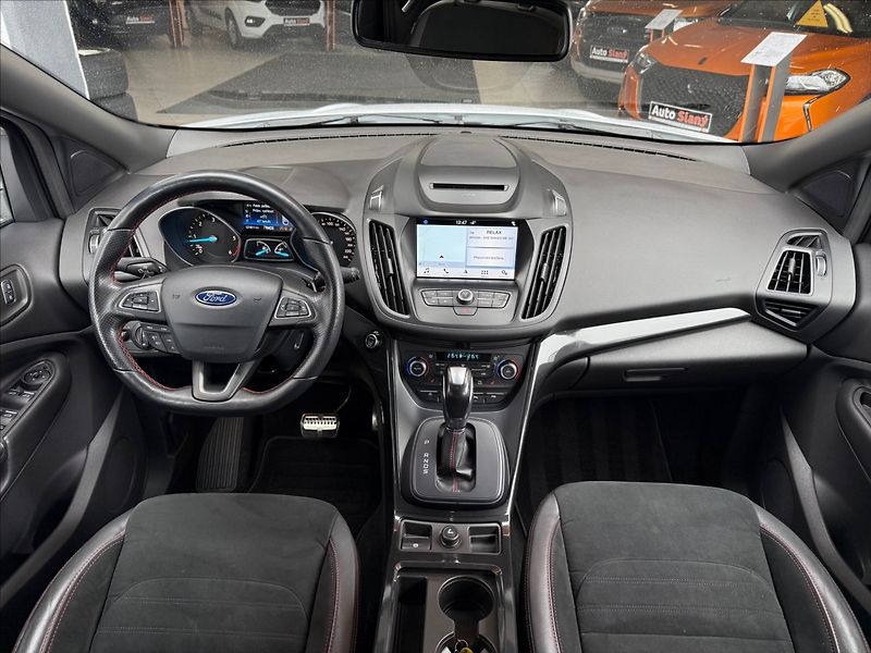 Ford Kuga 2,0 TDCi 132kW ST-line AT AWD - fotka 14 z 31