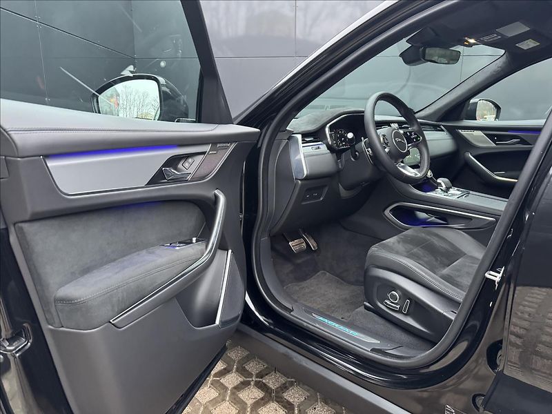 Jaguar F-Pace 5,0 P550 SVR AWD ZÁRUKA - fotka 9 z 36