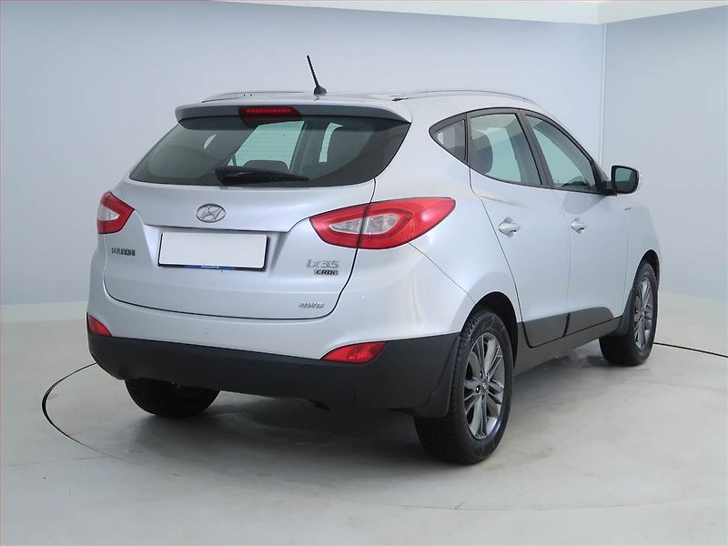 Hyundai ix35 (2014) 2.0 CRDi, 4X4, Kůže, Tempomat - fotka 5 z 18