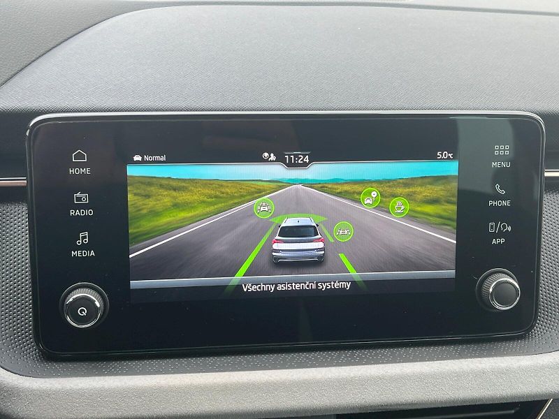 Škoda Kamiq (2024) Top Selection 1,0TSI 80kW M6F - fotka 24 z 33