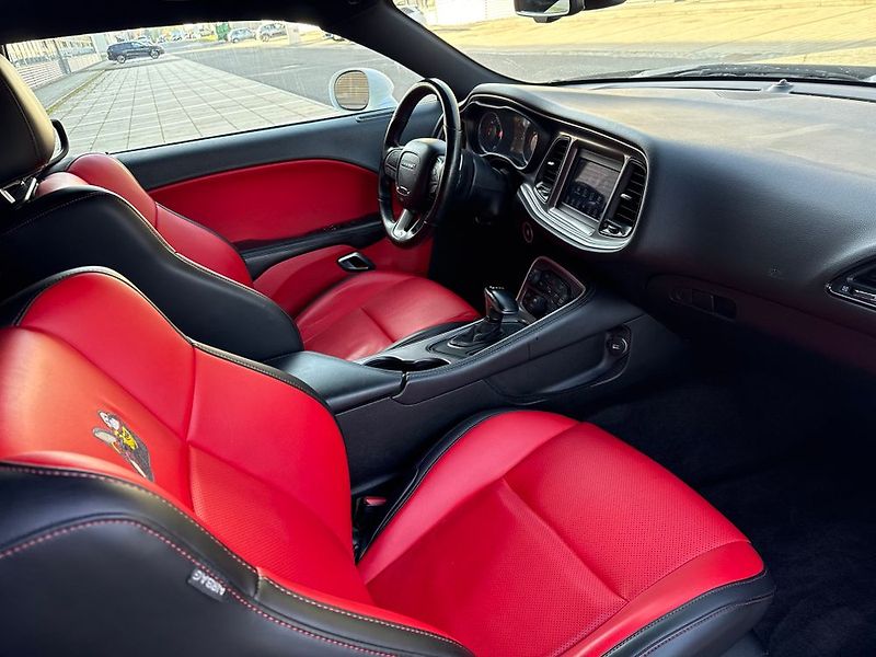 Dodge Challenger (2018) - fotka 17 z 45