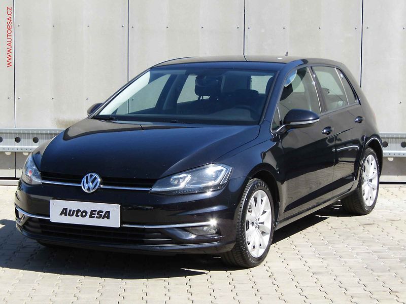 Volkswagen Golf (2017) 1.4 TSi, ČR, LED, masáž - fotka 3 z 20