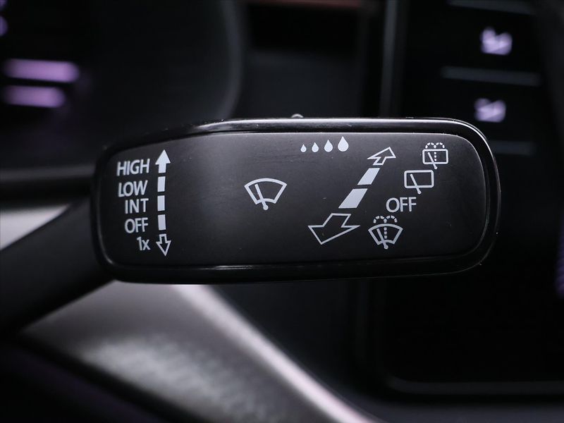 Škoda Kamiq 1,5 TSI 110kW DSG Style Kůže - fotka 22 z 41