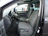 Volkswagen Touran 2,0 TDI 6rychl,TZ,Klima,7míst - náhled 16