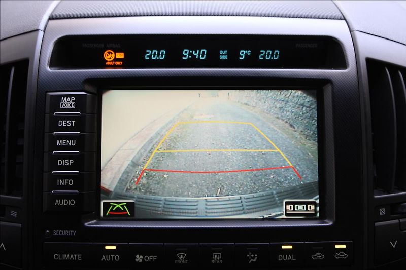 Toyota Land Cruiser 200 4.5 D-4D V8 / CZ - fotka 24 z 38
