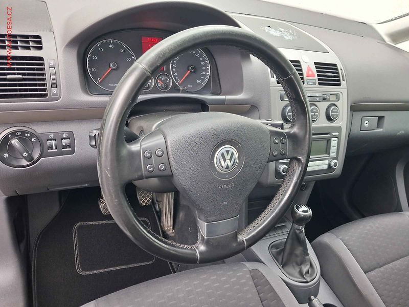 Volkswagen Touran (2007) 1.4 i, Xenon, webasto - fotka 12 z 17