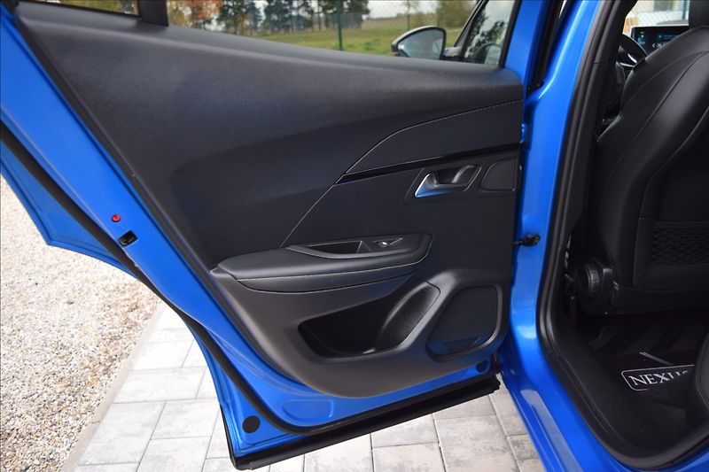 Peugeot 2008 0,0 100KW GT NAVI 360° KAMERA - fotka 24 z 47