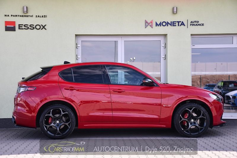 Alfa Romeo Stelvio 2.0T Q4 206KW TRIBUTO ITALIANO - fotka 6 z 50