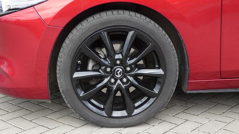 Mazda 3 2.0 e-Skyactiv Prime-Line - fotka 21 z 22