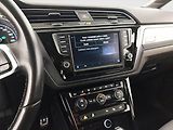 Volkswagen Touran (2017) R-Line 2.0 TDI, Automat - náhled 12
