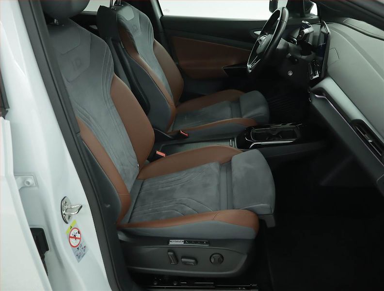 Volkswagen ID.4 (2021) 1st (82 kWh), SoH 87% - fotka 9 z 21
