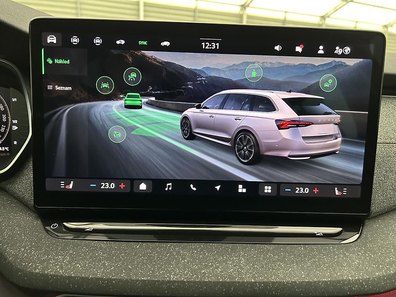 Škoda Octavia 1.5 TSI Top selection - fotka 8 z 23