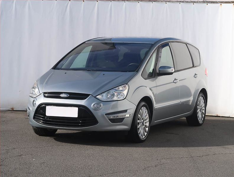Ford S-MAX (2014) Trend 2.0 TDCi, Navi, Tempomat - fotka 2 z 20