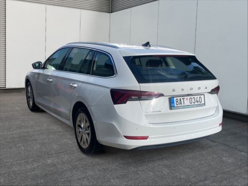 Škoda Octavia 2,0 TDI Style DSG - fotka 4 z 11