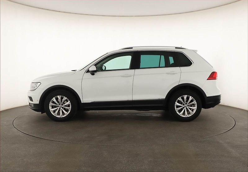 Volkswagen Tiguan (2019) Highline 2.0 TDI, ČR,1.maj - fotka 3 z 21