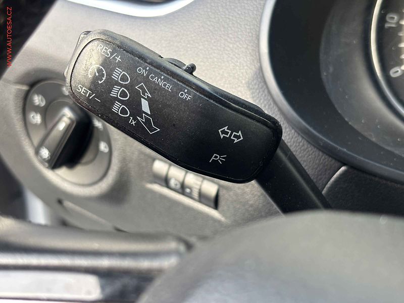 Škoda Octavia (2014) 1.2 TSi, Elegance, park.čidla - fotka 16 z 17