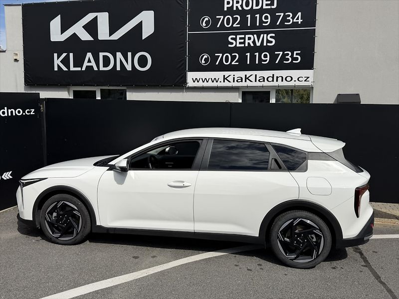 Kia K4 1,0 T-GDi Exlclusive 17 - fotka 7 z 12