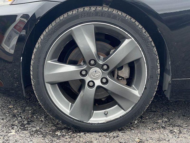 Lexus IS 250 2.5i Automat, STK 07/2028 - fotka 9 z 31