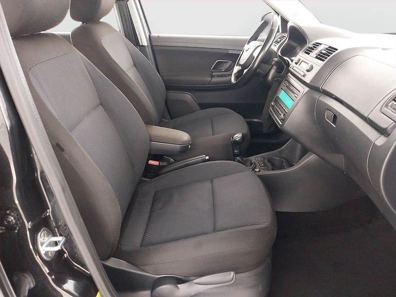 Škoda Fabia (2012) Ambition 1.6 TDI, Serv.kniha - fotka 9 z 20