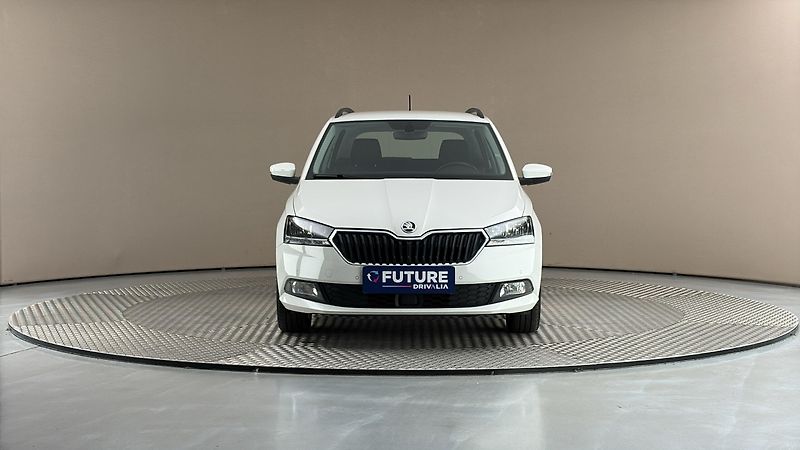 Škoda Fabia 1.0 TSI Ambition Combi - fotka 3 z 23