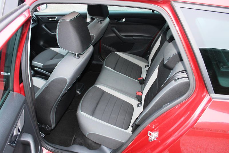 Škoda Fabia (2016) 1,2TSI PANORAMA DSG TEMPOMAT - fotka 10 z 16