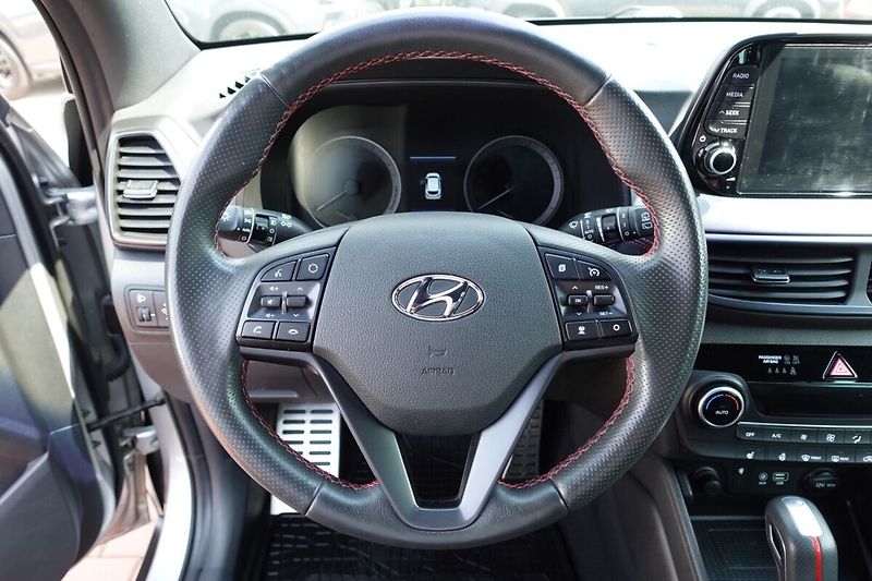 Hyundai Tucson 1,6GDi 130kW A/T 4x4 N-Line, P - fotka 17 z 35