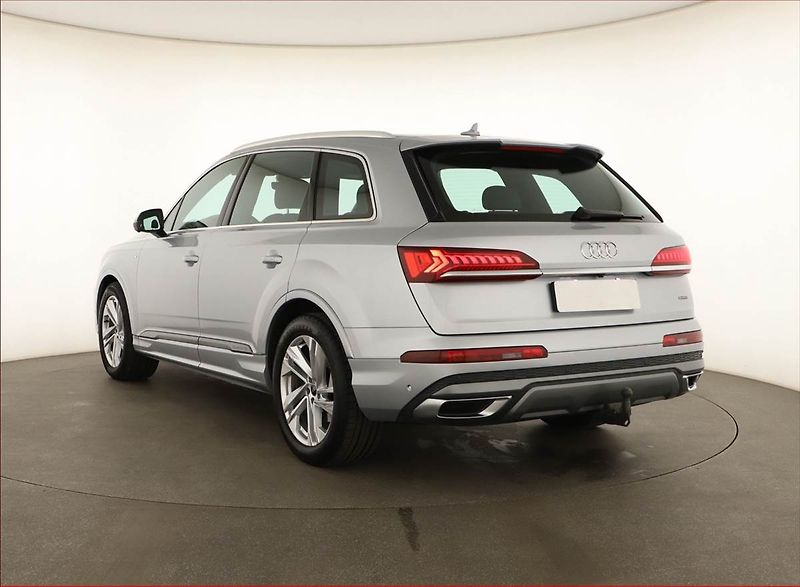 Audi Q7 (2021) 45 TDI - fotka 4 z 21