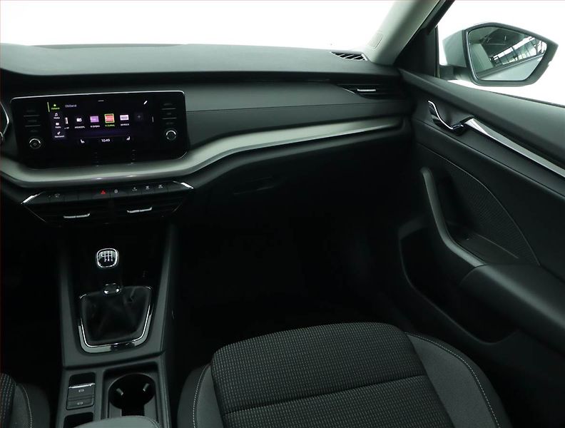 Škoda Octavia (2022) Ambition 2.0 TDI, ČR,1.maj - fotka 8 z 15