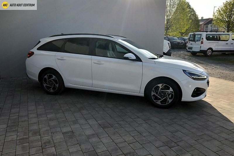 Hyundai i30 (2026) 26 WG 1,6 T-GDI DCT GO CZECH - fotka 5 z 11