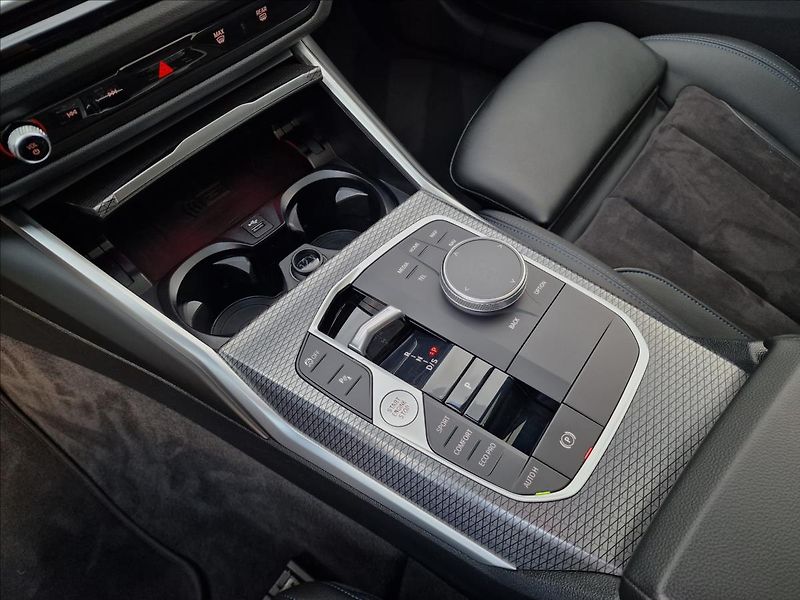 BMW Řada 3 330d Xdrive M-Sport ČR,1.Maj. - fotka 33 z 50