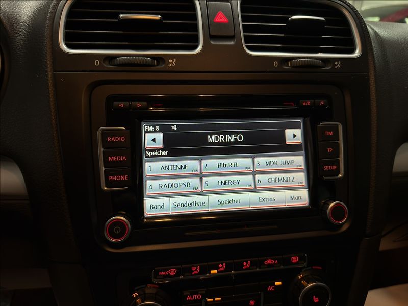 Volkswagen Golf 1,4   TSI HIGHLINE PANORAMA - fotka 13 z 28