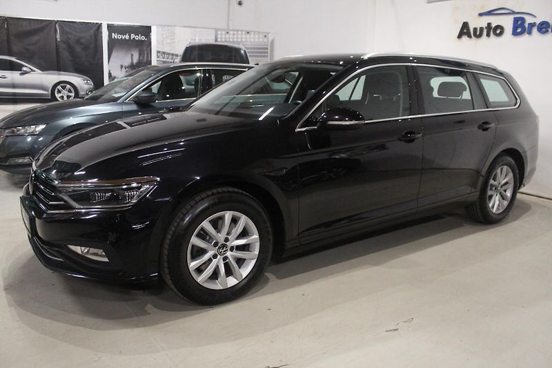 Volkswagen Passat Variant (2023) Manuál 110kW Matrix Tažné - fotka 7 z 29