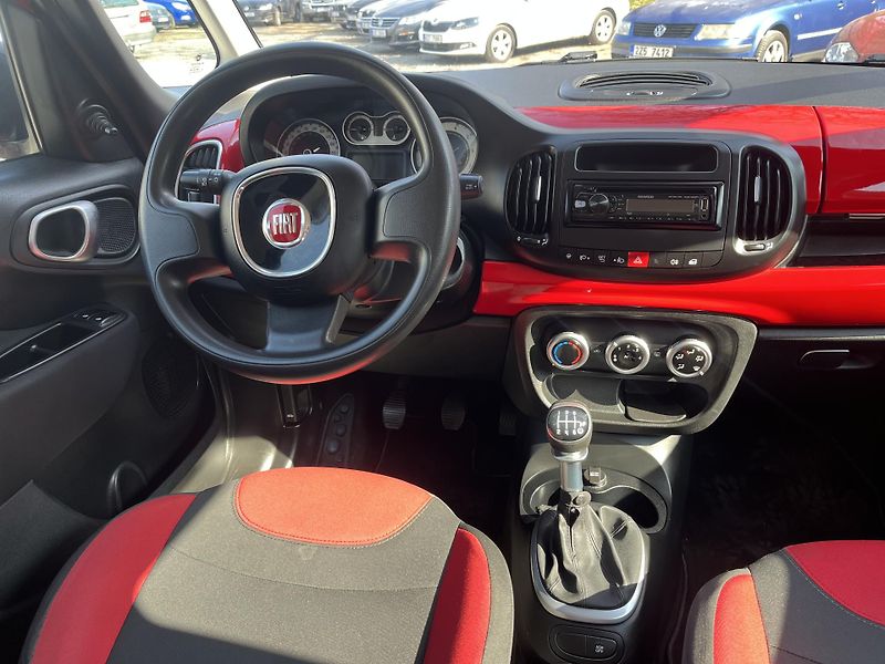 Fiat 500L (2015) 1,4i 70 Kw  - fotka 11 z 16