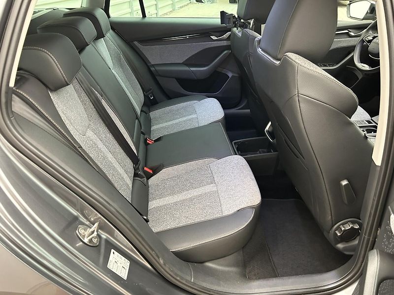 Škoda Octavia 1.5 TSI Top selection - fotka 26 z 32