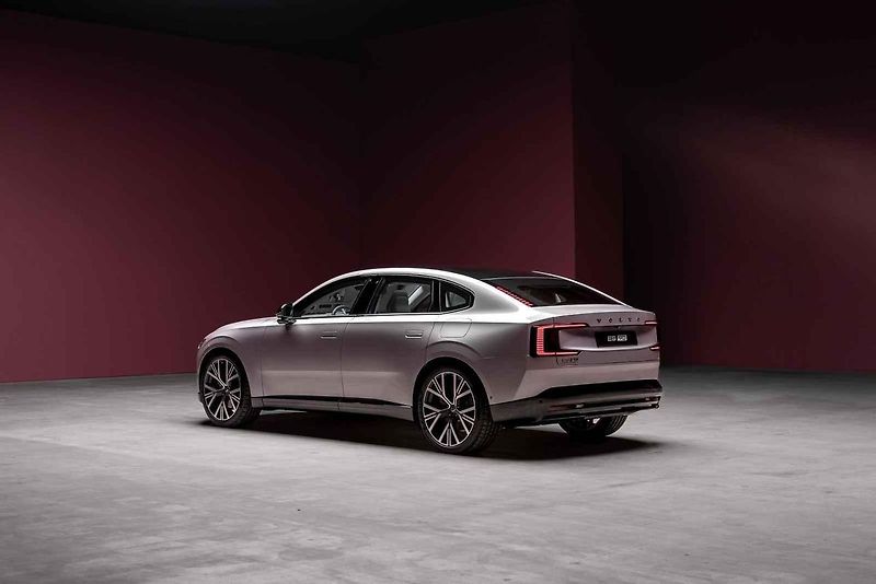 Volvo ES90 je duchovním nástupcem elegantního sedanu S90.