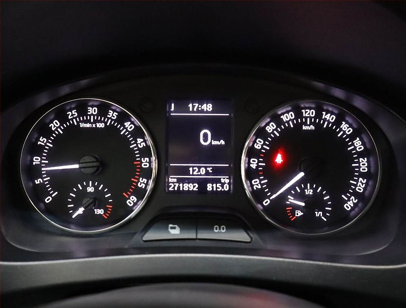 Škoda Rapid (2013) Style 1.6 TDI, nová STK - fotka 11 z 18
