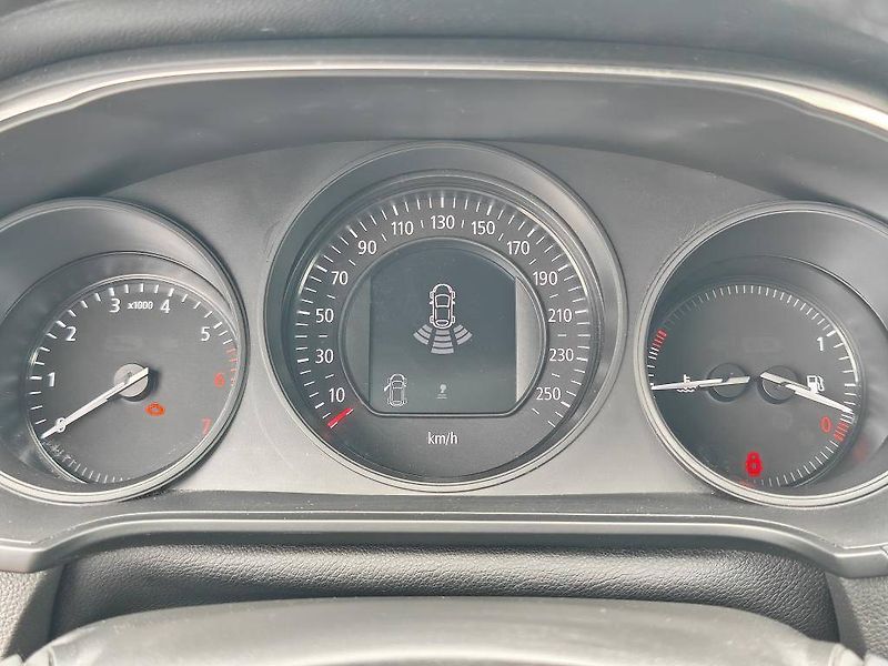 Renault Mégane Authentique 1.4 - fotka 12 z 23