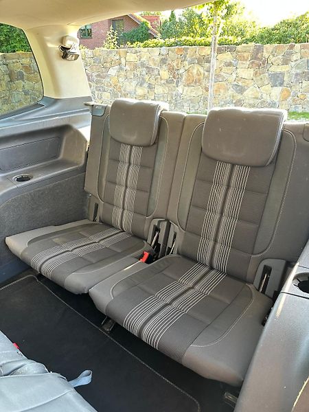 Volkswagen Touran (2012) - fotka 15 z 27