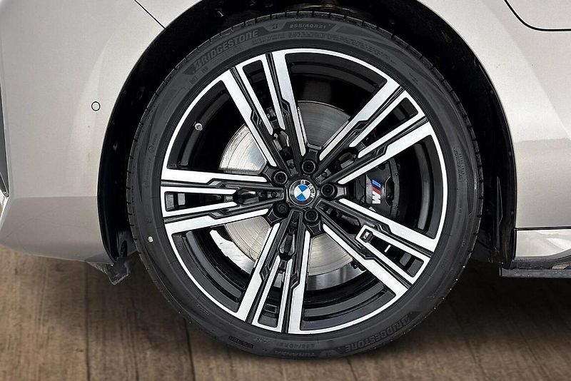 BMW Řada 7 řady 7 | M760e xDrive - fotka 27 z 27