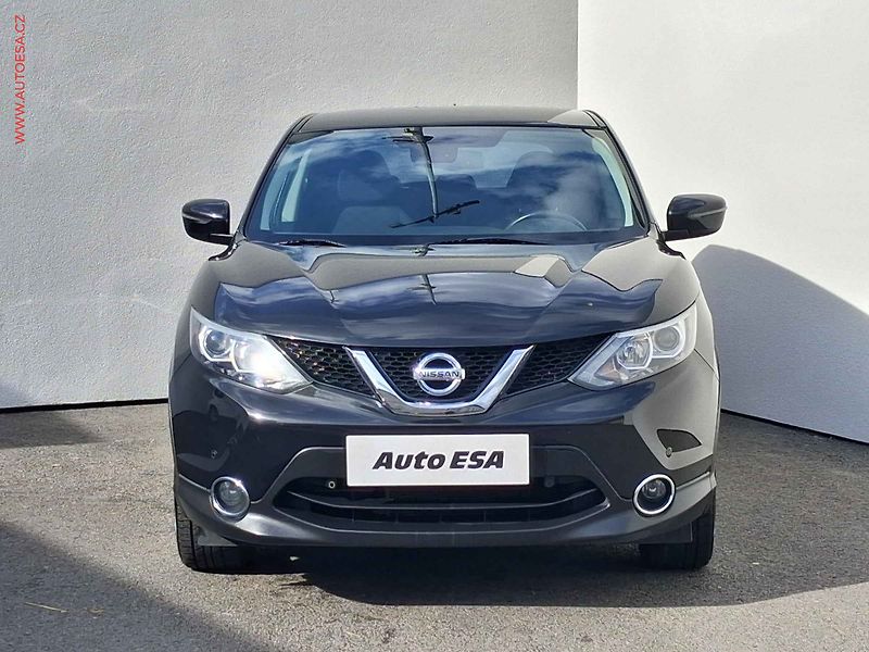 Nissan Qashqai (2014) 1.2 DiG-T, Acenta, navi - fotka 2 z 17
