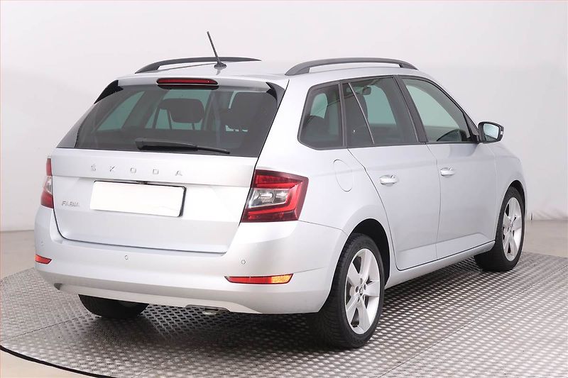 Škoda Fabia (2021) Style Plus 1.0 TSI, Serv.kniha - fotka 5 z 16