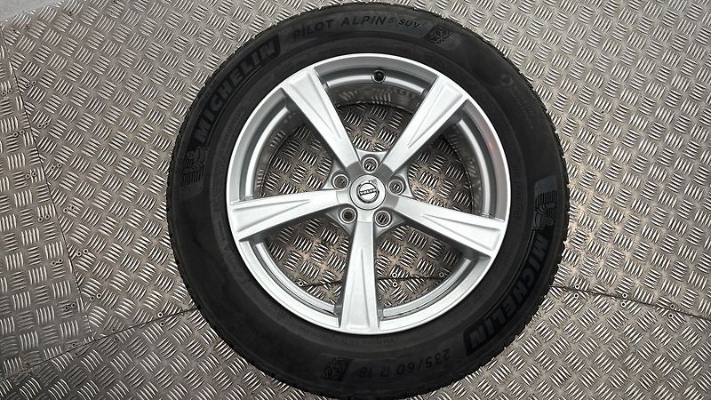 Volvo XC90 2.0 B5 AUT AWD Inscription - fotka 33 z 33