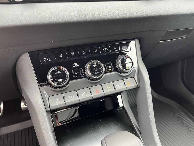 Škoda Karoq SPORTLINE 1.5 A7F 110kW - fotka 20 z 24